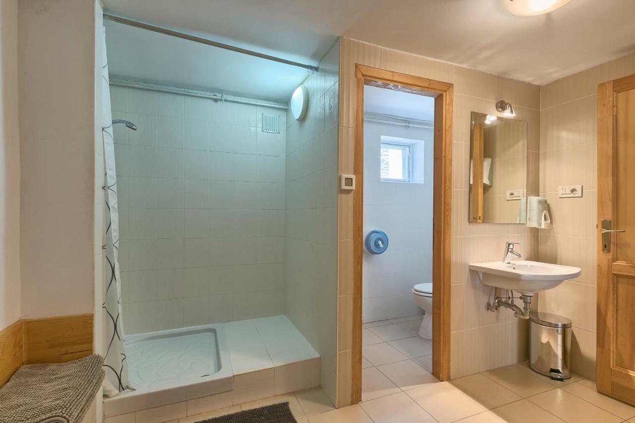 Wellness Apartman Kaiser プーラ エクステリア 写真