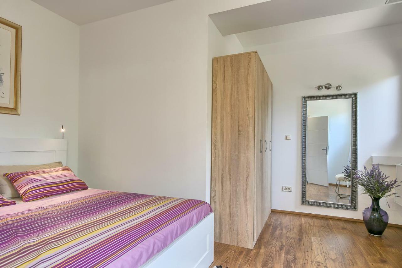 Wellness Apartman Kaiser プーラ エクステリア 写真