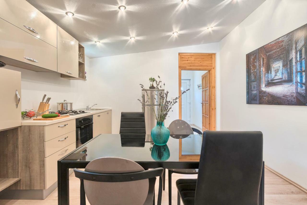 Wellness Apartman Kaiser プーラ エクステリア 写真